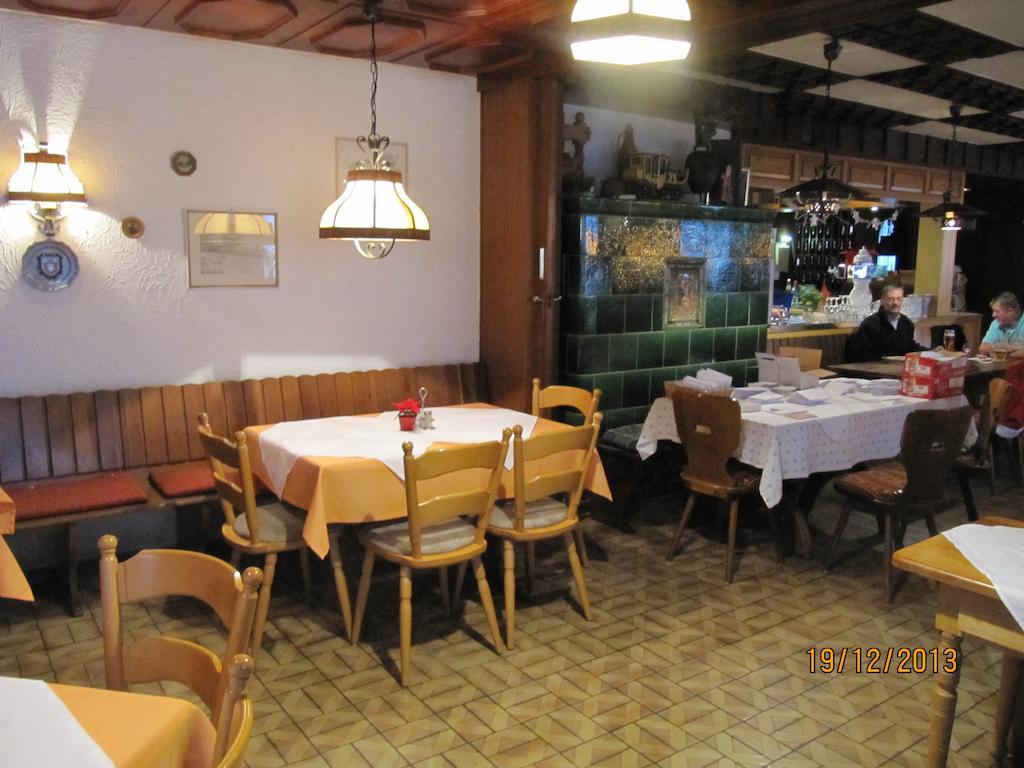 Gasthaus-Krone-Post Simonswald Esterno foto